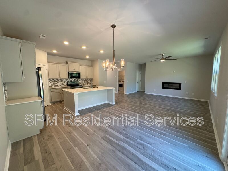 Colbert Place - Fenced in Backyard, Lawncare & Pest Control Included, Washer & Dryer Included property image