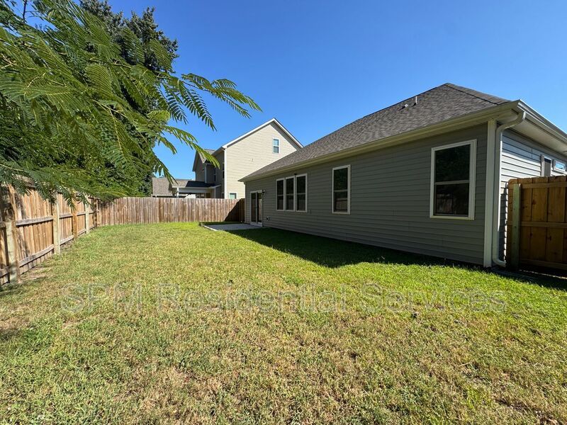Colbert Place - Fenced in Backyard, Lawncare & Pest Control Included, Washer & Dryer Included property image