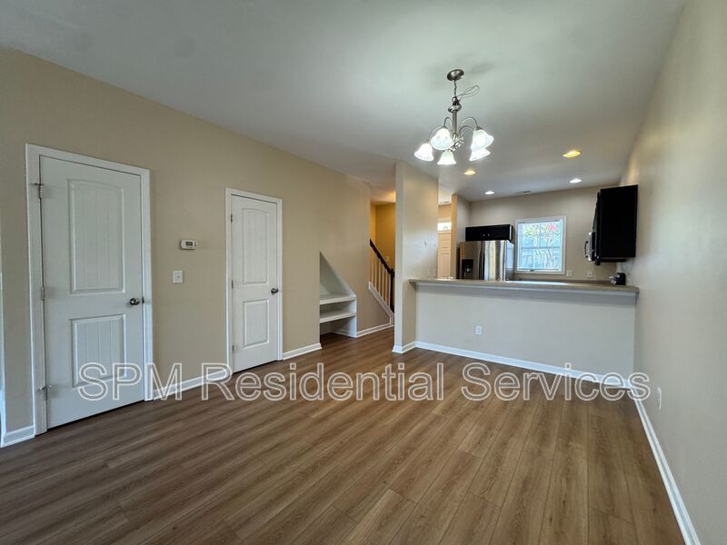 Charming 2 Bed / 2 Bath Townhouse minutes from Carolina Beach property image
