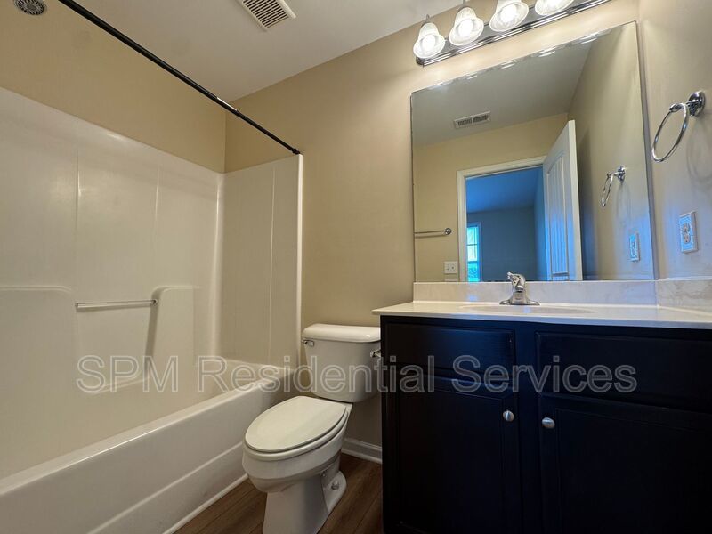 Charming 2 Bed / 2 Bath Townhouse minutes from Carolina Beach property image