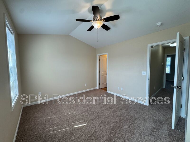 Charming 2 Bed / 2 Bath Townhouse minutes from Carolina Beach property image
