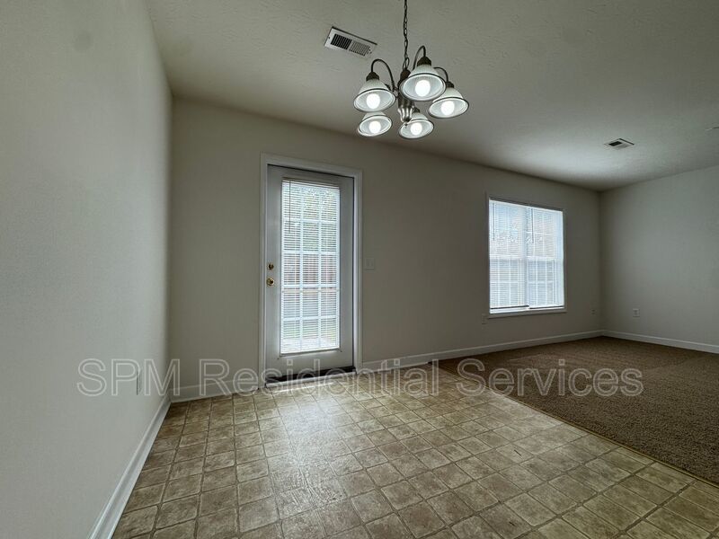 Larson Place - End Unit Townhome, Lawncare included, Minutes to Wrightsville Beach property image
