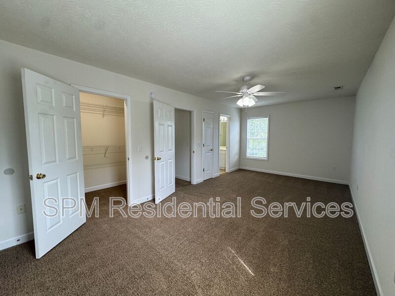 Larson Place - End Unit Townhome, Lawncare included, Minutes to Wrightsville Beach property image