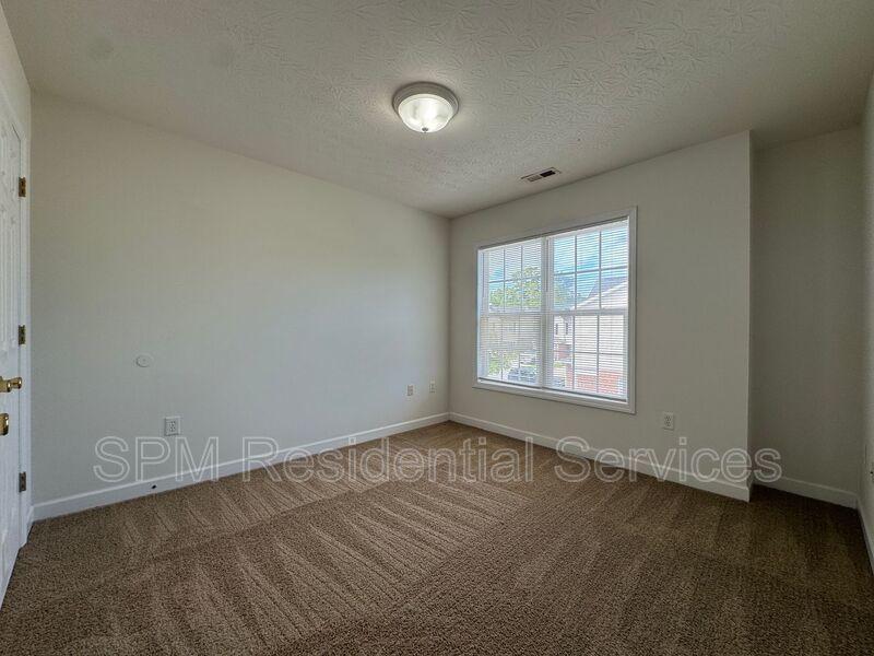 Larson Place - End Unit Townhome, Lawncare included, Minutes to Wrightsville Beach property image