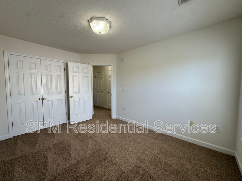 Larson Place - End Unit Townhome, Lawncare included, Minutes to Wrightsville Beach property image