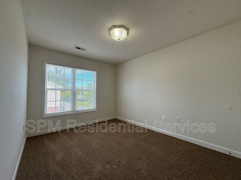 Larson Place - End Unit Townhome, Lawncare included, Minutes to Wrightsville Beach property image