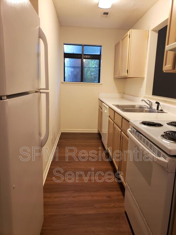 Midtown, Close to Parks, Restaurants and Shops! property image