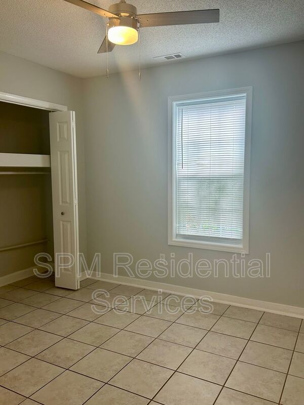 First Floor One Bedroom Apartment for Rent - Downtown Wilmington - Walk to dining, shopping, and Riverfront Park property image