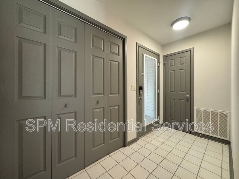 Pool, Water, Sewer, Trash Included! Close to Wrightsville Beach! property image