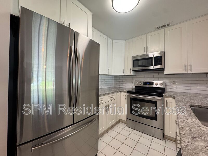 Pool, Water, Sewer, Trash Included! Close to Wrightsville Beach! property image