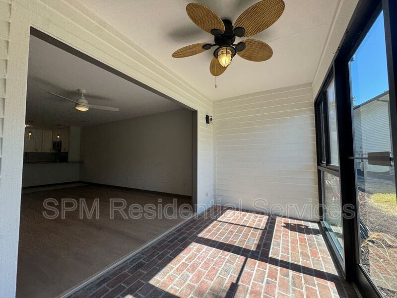 Pool, Water, Sewer, Trash Included! Close to Wrightsville Beach! property image