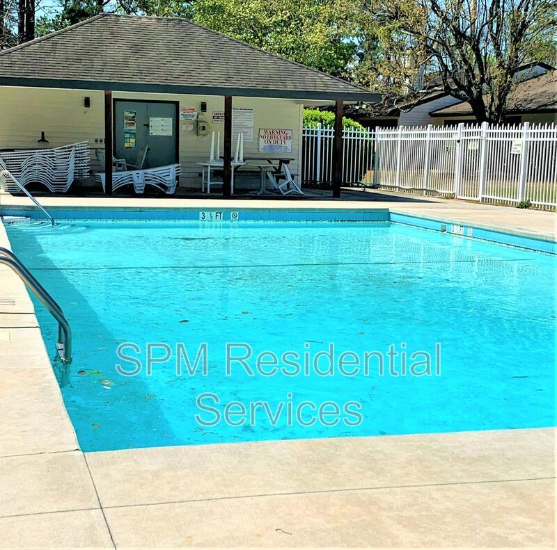 Pool, Water, Sewer, Trash Included! Close to Wrightsville Beach! property image