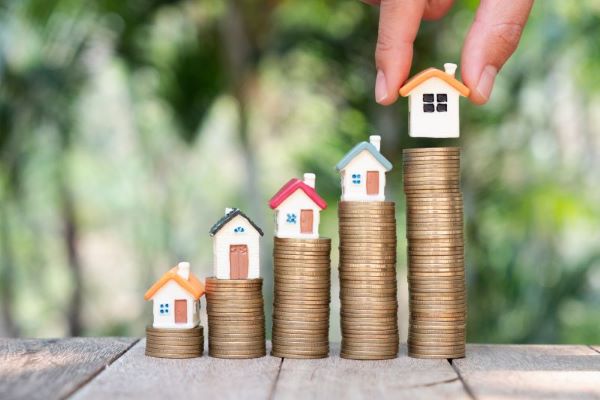 5 Ways Hiring a Professional Property Management Company Adds Value for Investors